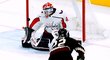 Vítek Vaněček zastavil v NHL na ledě Arizony všech 19 střel