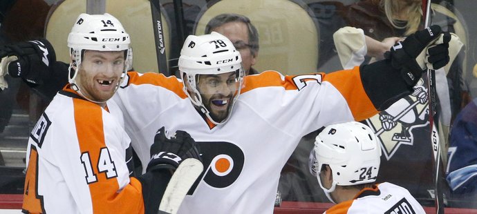 I v NHL se Bellemare hrdě hlásí ke své vlasti - chránič zubů má v národních barvách