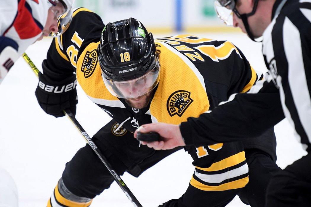 Pavel Zacha po životní sezoně v NHL by mohl posílit hokejovou reprezentaci pro MS