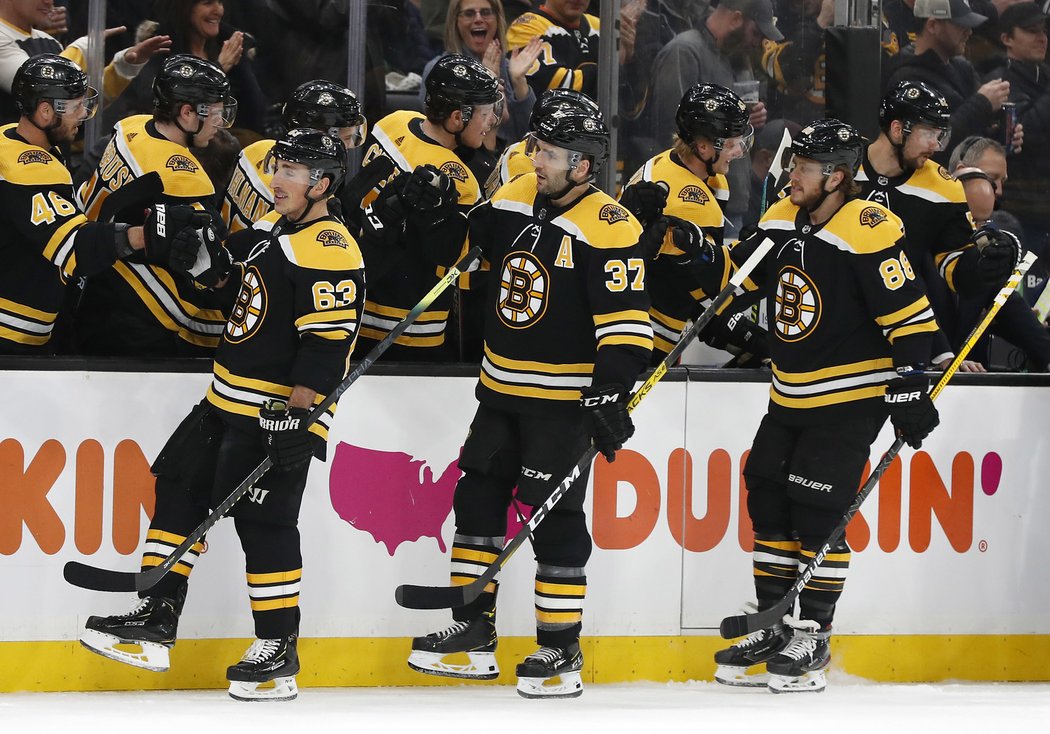 Brad Marchand, Patrice Bergeron a David Pastrňák se znovu vyřádili