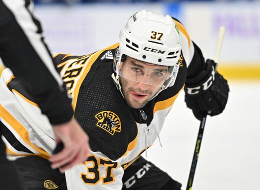 Po neuvěřitelných 19 sezónách v NHL končí Patrice Bergeron, člen prestižního Triple Gold Clubu. Po neuvěřitelných 19 sezónách v NHL končí Patrice Bergeron, člen prestižního Triple Gold Clubu.