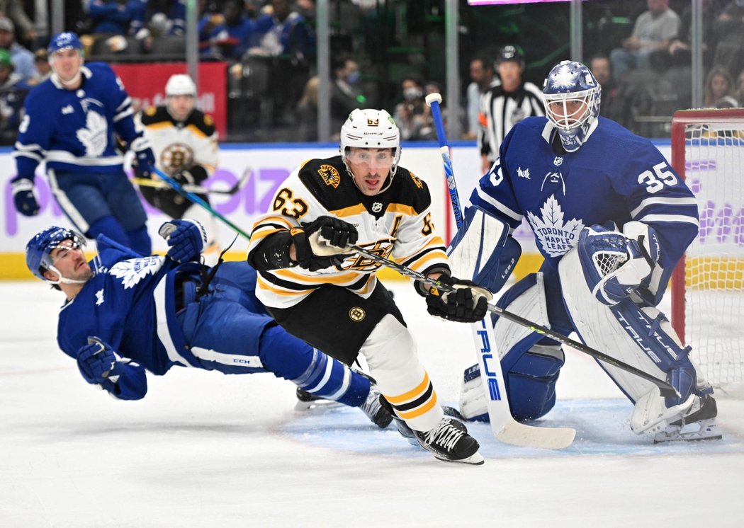 Bruins čeká v noci souboj proti Blues