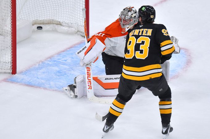 NHL ONLINE: Pastrňák přihrával, Zacha skóroval a Boston vyhrál. Asistoval i Jiříček NHL ONLINE: Pastrňák přihrával, Zacha skóroval a Boston vyhrál. Asistoval i Jiříček