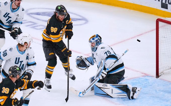 Hvězdné války, česká edice: Pastrňák (2+2) napodobil Hertla. Bruins hlásí nový objev Hvězdné války, česká edice: Pastrňák (2+2) napodobil Hertla. Bruins hlásí nový objev