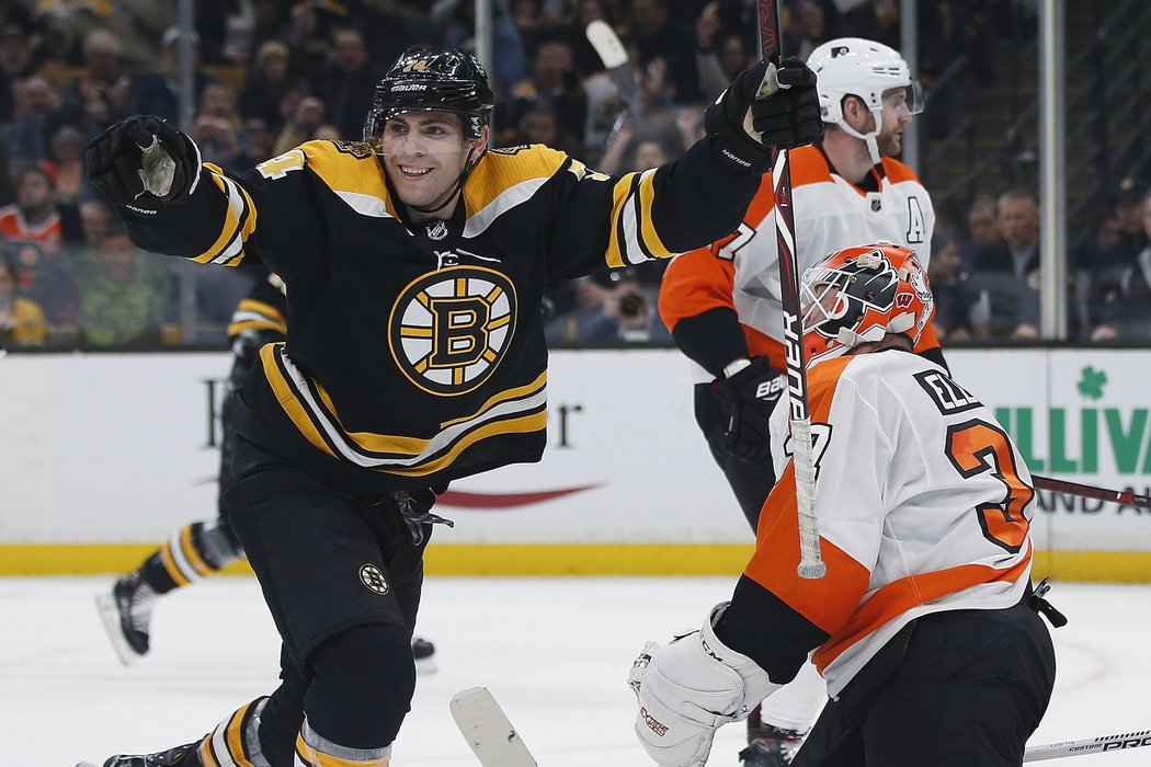 Jake DeBrusk skóroval z nahrávky Davida Krejčího