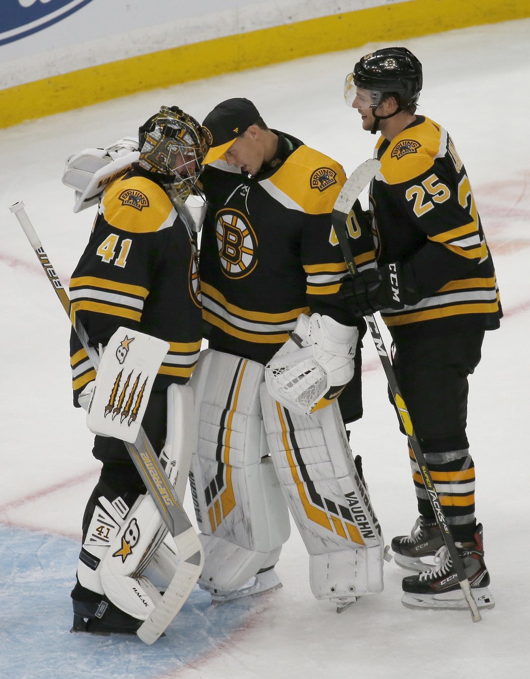 Slovenský brankář Jaroslav Halák dostal během dvou zápasů za Bruins pouze jeden gól. Edmontonu chytil 25 střel.