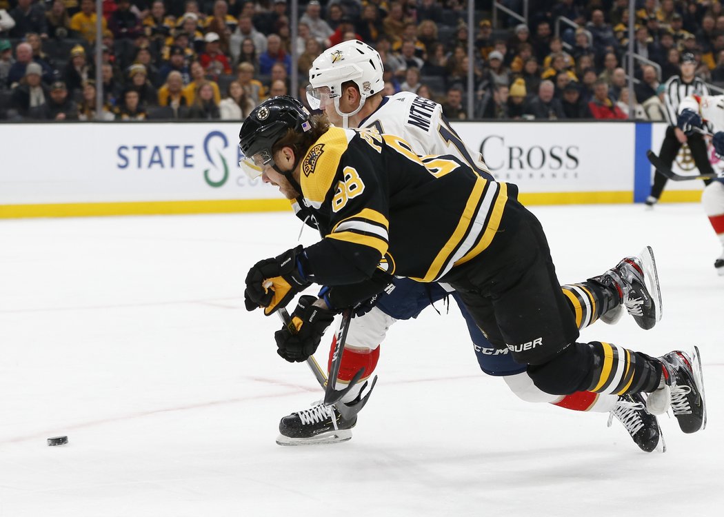 David Pastrňák skóroval v NHL po dvou zápasech bez bodu a byl vyhlášen druhou hvězdou utkání, ale s Bostonem doma podlehl Floridě 4:5 po nájezdech.
