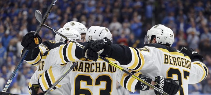 Brad Marchand otevřel skóre šestého zápasu v přesilové hře