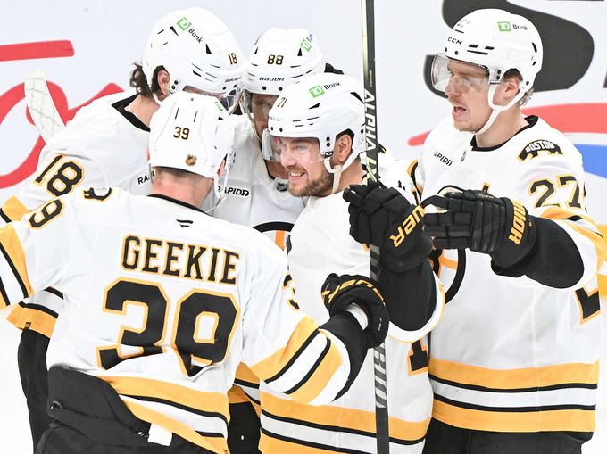 NHL ONLINE: Pastrňák se Zachou hrají v Los Angeles. Získá Blümel první bod za Boston? NHL ONLINE: Pastrňák se Zachou hrají v Los Angeles. Získá Blümel první bod za Boston?