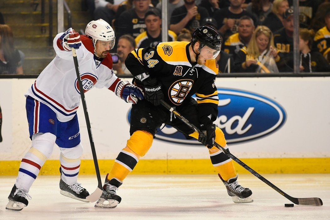 Tomáš Plekanec v pátém zápase s Bostonem dvakrát fauloval a Bruins obě přesilovky využili