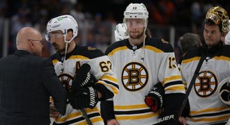 Boston stárne. Exploze ho teprve čeká, střelecky stíhá jen Marchand s Pastou