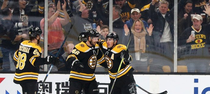 David Pastrňák, David Krejčí a Brad Marchand zařídili výhru nad Arizonou