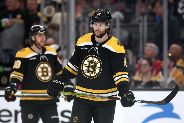 Pavel Zacha v dresu Bostonu Pavel Zacha v dresu Bostonu