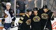 Radující se hráči Bostonu Bruins - zleva Matt Hunwick, Michael Ryder a Blake Wheeler.