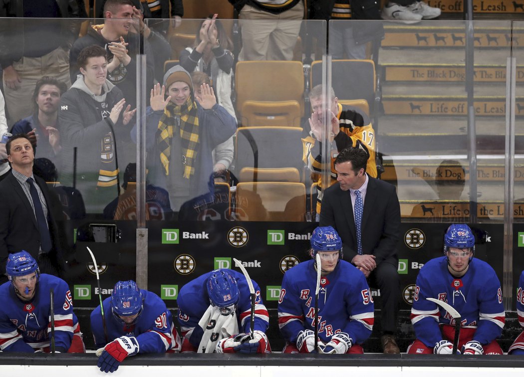 Hokejisté New York Rangers odjeli z Bostonu s porážkou 3:6.