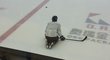 David Pastrňák se protahuje na tréninku Bruins den po vítězném utkání proti Philadelphii