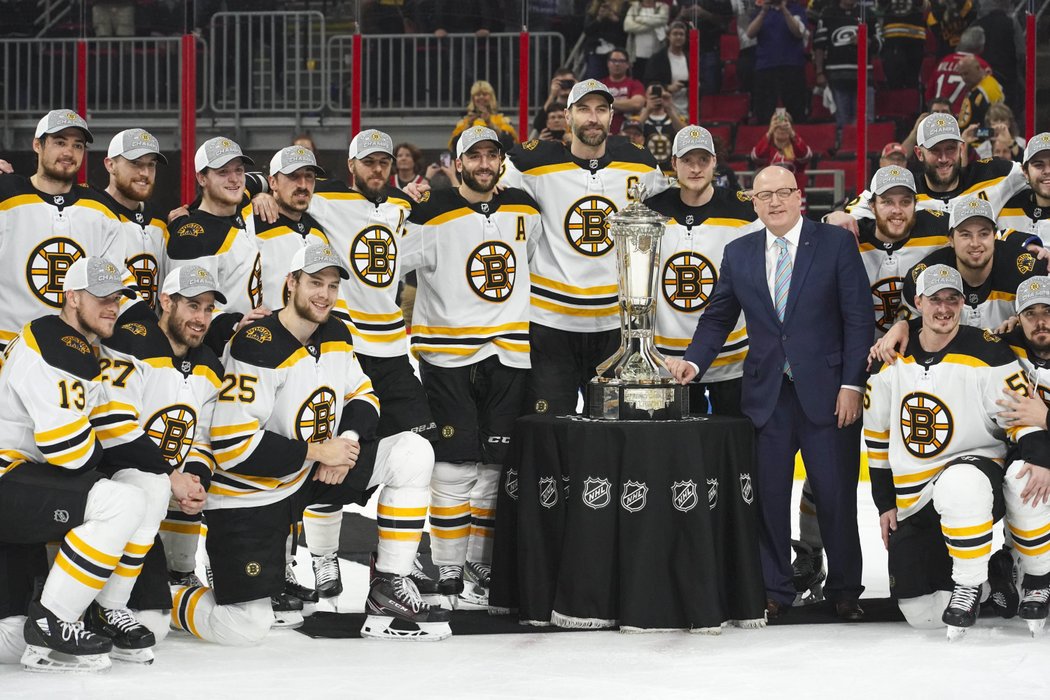 Hokejisté Boston Bruins ovládli Východní konferenci a jdou do finále