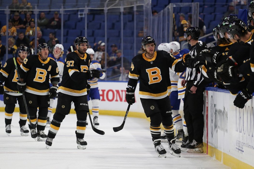 David Pastrňák poslal Bruins do vedení na ledě Buffala