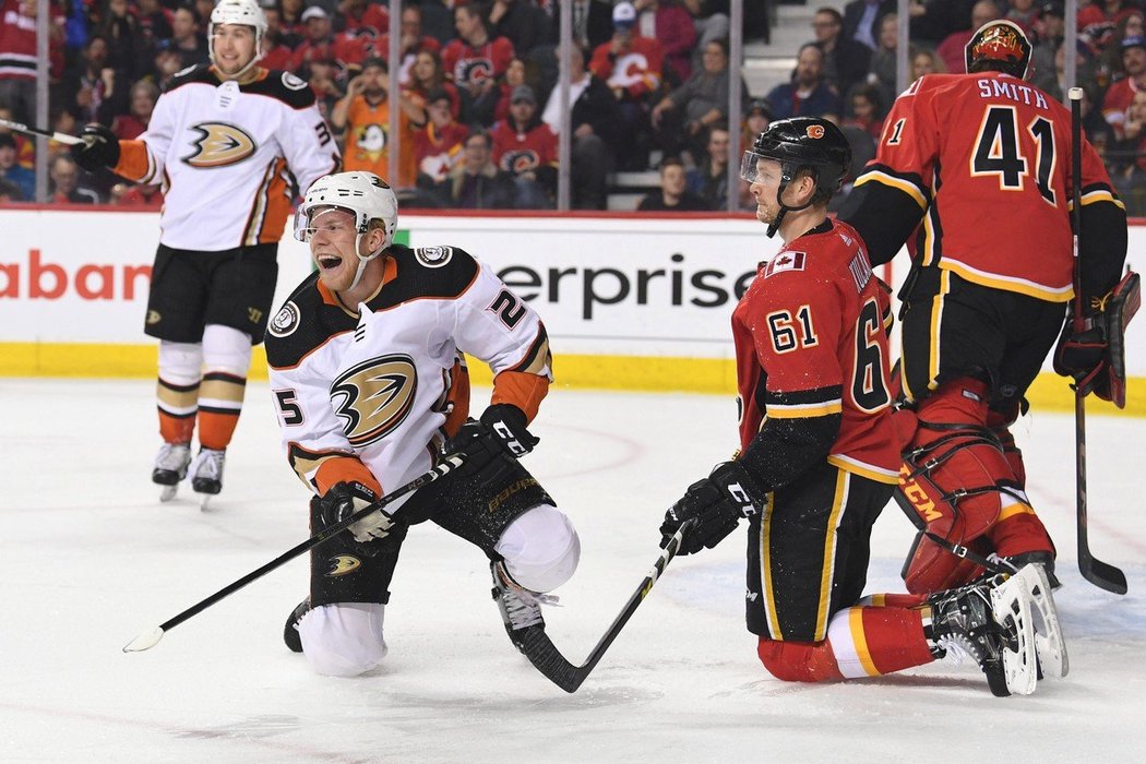 Ondřej Kaše přispěl ve středečním utkání NHL krásným gólem k výhře Anaheimu 4:0 na ledě Calgary.