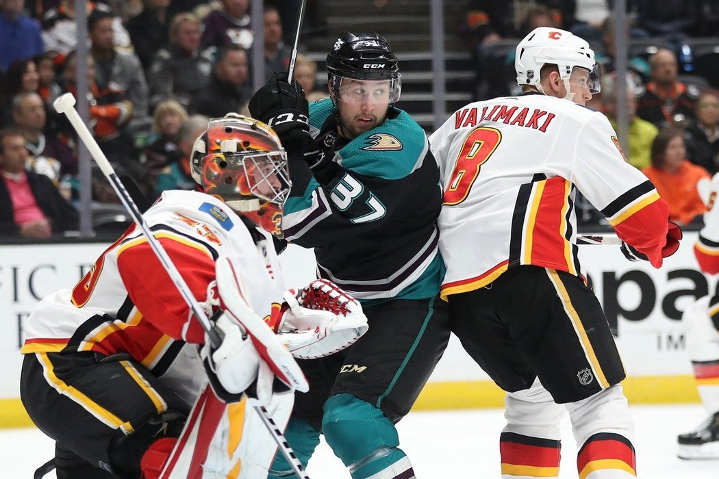 David Rittich odchytal za Calgary 58:19 minuty a od Anaheimu inkasoval tři góly z 32 střel.