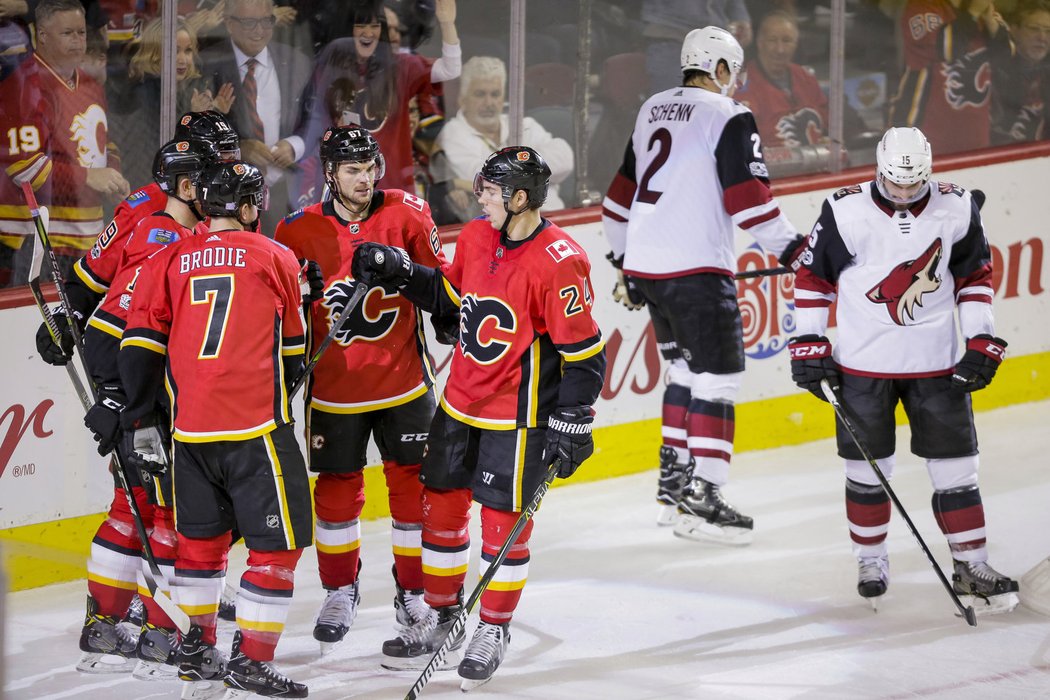 Calgary přehrálo Arizonu přesvědčivě 3:0.