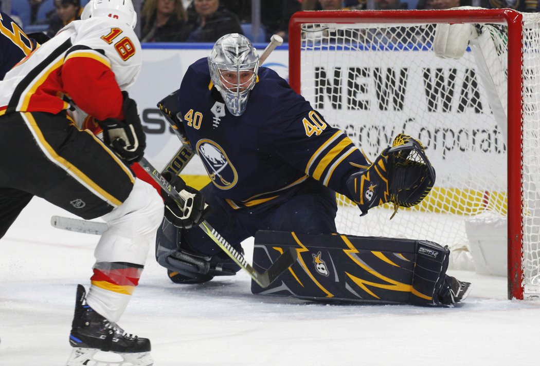 Tuto šanci ještě Robin Lehner zlikvidovat dokázal