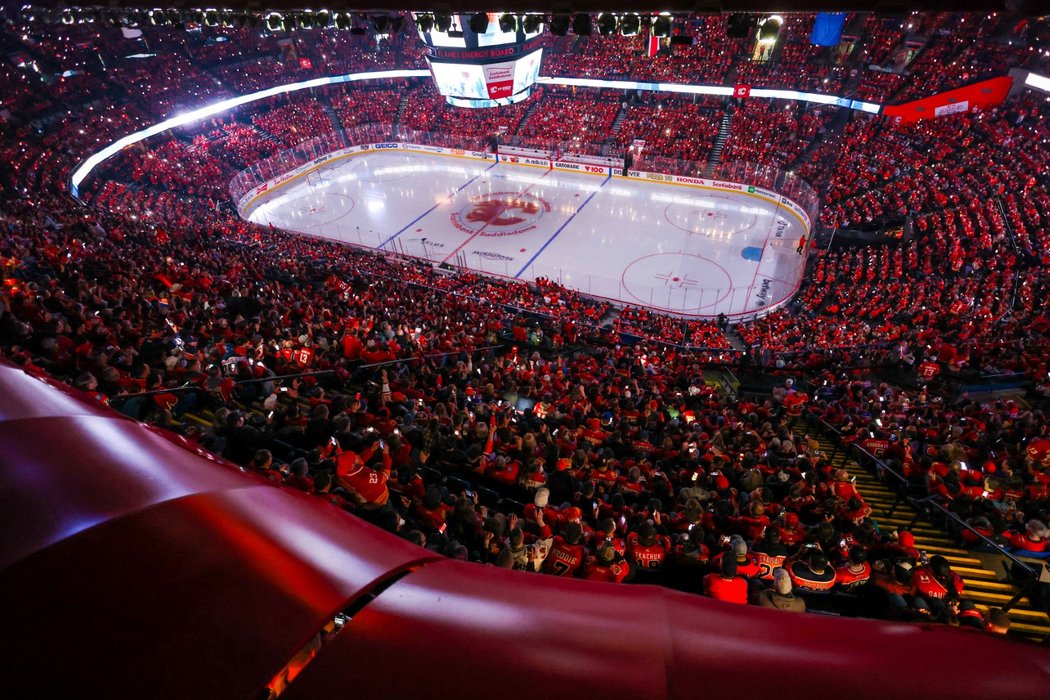 Edmonton vyhrál na ledě Calgary 5:3 a srovnal sérii na 1:1