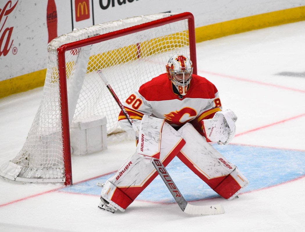 Daniel Vladař v bráně Calgary Flames