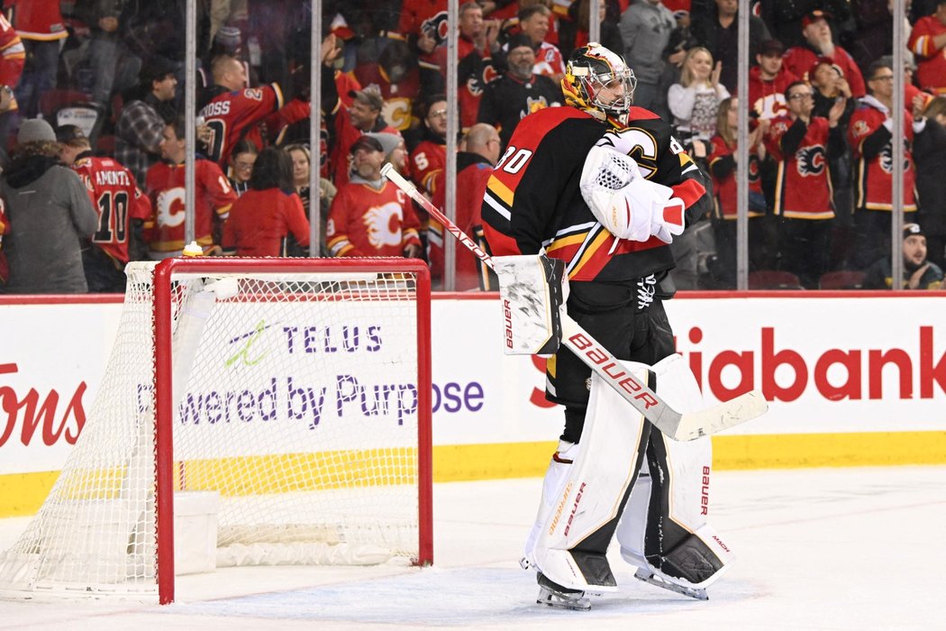 Český brankář Daniel Vladař přispěl k další výhře Calgary