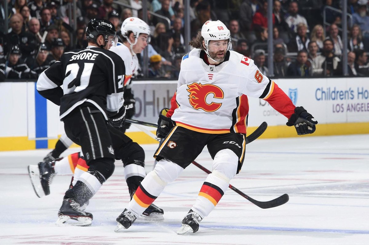 Jaromír Jágr si na ledě Los Angeles odbyl premiéru v dresu Calgary