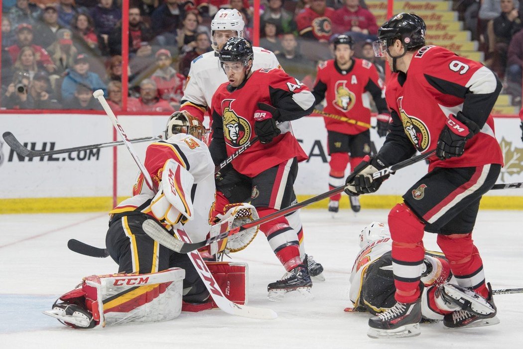 David Rittich 29 zákroky přispěl k výhře hokejistů Calgary 2:1 v Ottawě.