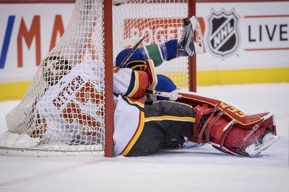 V kleci Davida Ritticha skončil útočník Jake Virtanen z Vancouveru