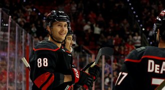 NHL ONLINE: Tampa udolala Devils. Nečas proti Buffalu, hraje i Anaheim