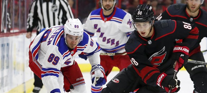 V utkání proti Rangers odehrál Martin Nečas deset minut a kromě nahrávky zapsal i záporný bod