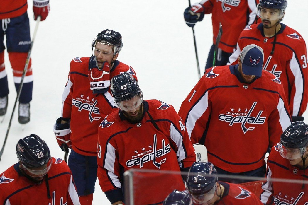 Hokejisté Washingtonu Capitals, úřadující vítězové Stanley Cupu, mají po sezoně.