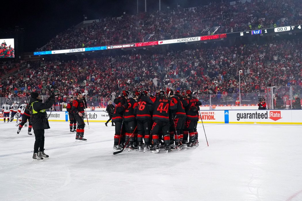 Carolina ovládl Winter Classic proti Washingtonu