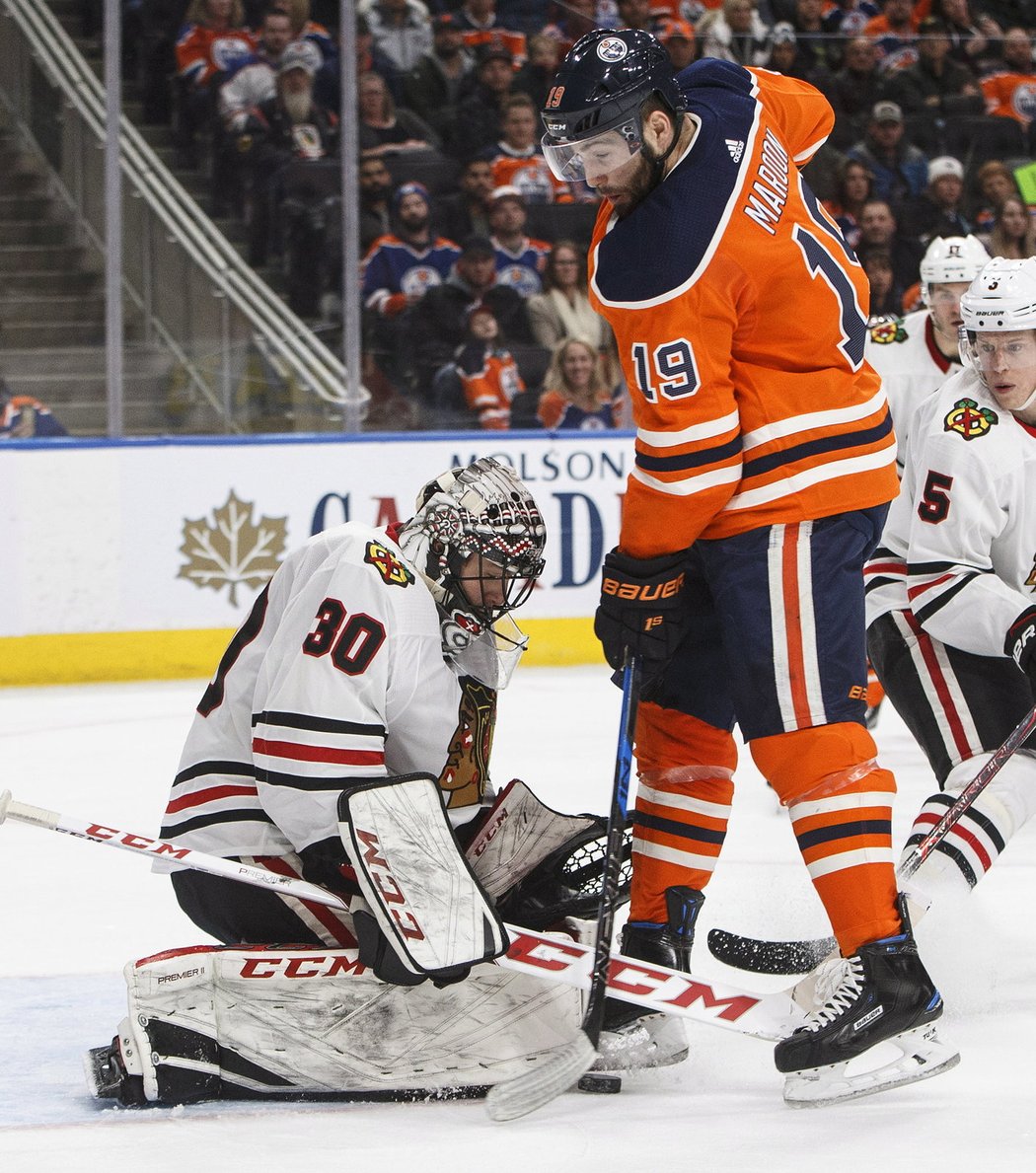 Edmonton pomohl 42 zákroky ve své premiéře v NHL porazit dvaatřicetiletý Jeff Glass