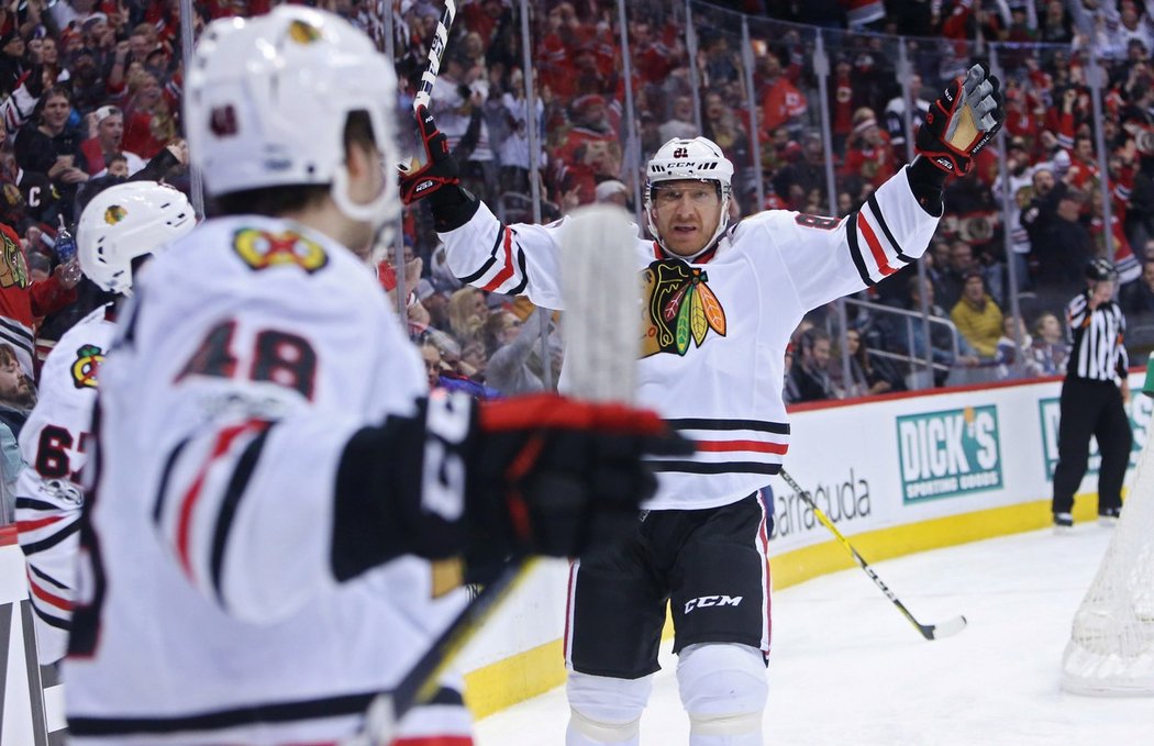 V NHL Marián Hossa dosud odehrál za Ottawu, Atlantu, Pittsburgh, Detroit a Chicago 1309 zápasů, v nichž nasbíral 525 gólů a 609 asistencí.