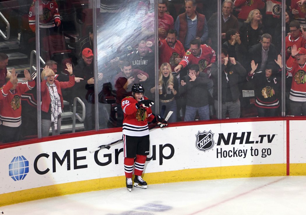 Patrick Kane slaví osmý gól sezony, vstřelil ho Anaheimu