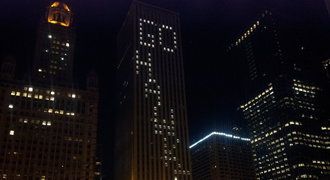 FOTO: Takhle veselo je v Chicagu, naplno fandí i mrakodrap