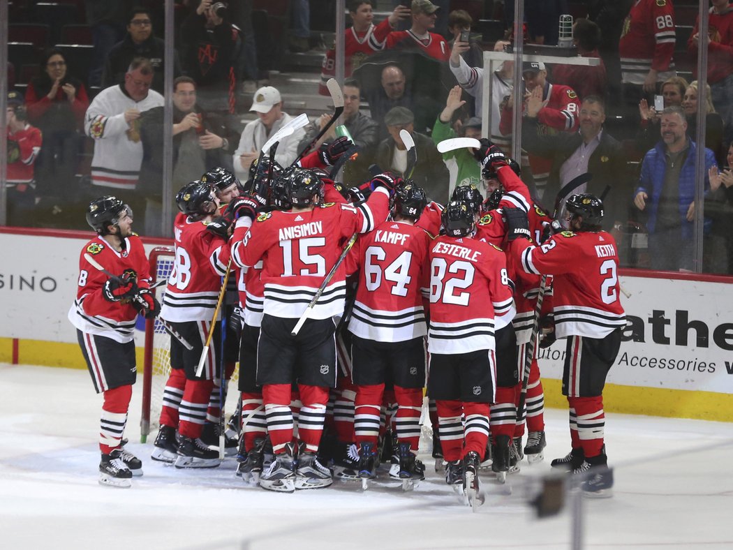 Chicago sice porazilo Winnipeg 6:2, play off je však po dlouhých deseti letech mine