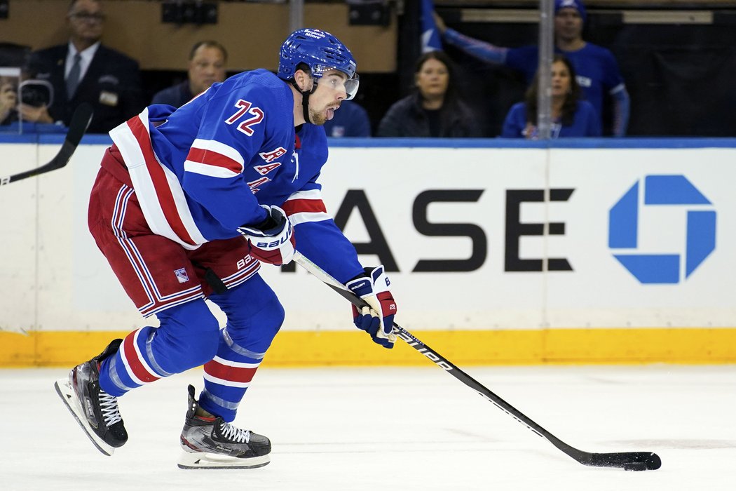 Český útočník New Yorku Rangers Filip Chytil