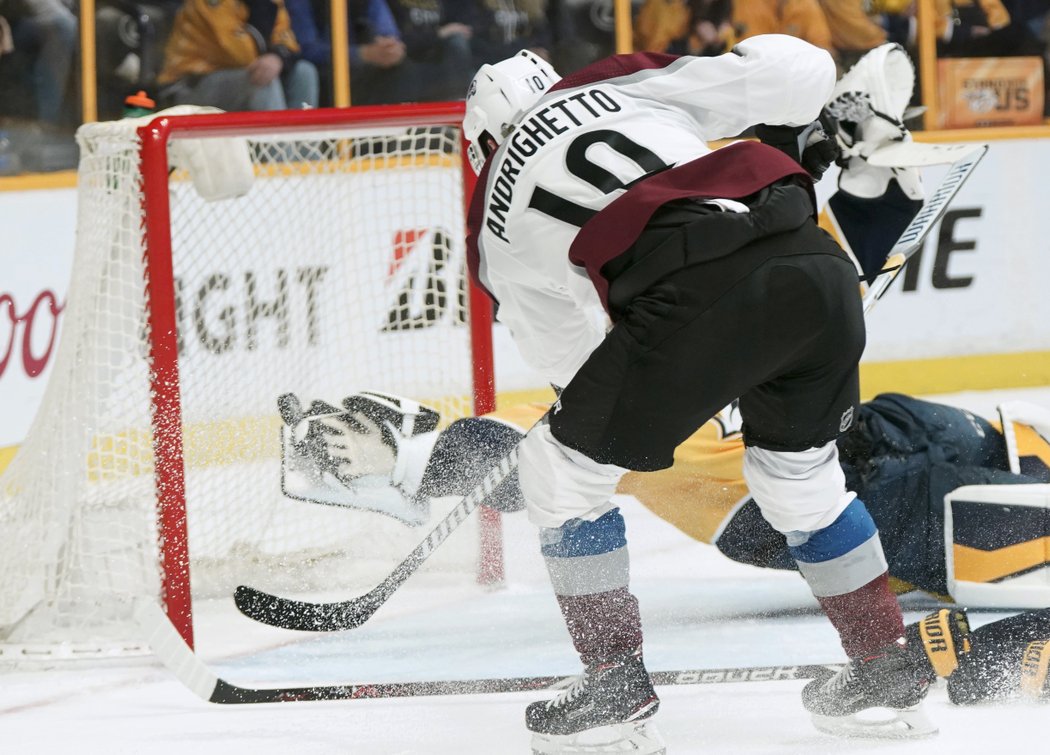 Sven Andrighetto trefil v 59. minutě překvapivou výhru Avalanche