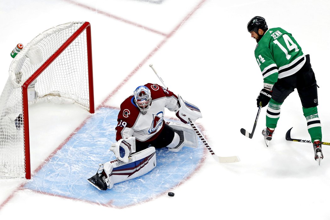 Francouz si připsal po restartu NHL čisté konto ve skupině o nasazení do play off, ve vyřazovací části se teď dočkal první výhry ve čtvrtém startu.