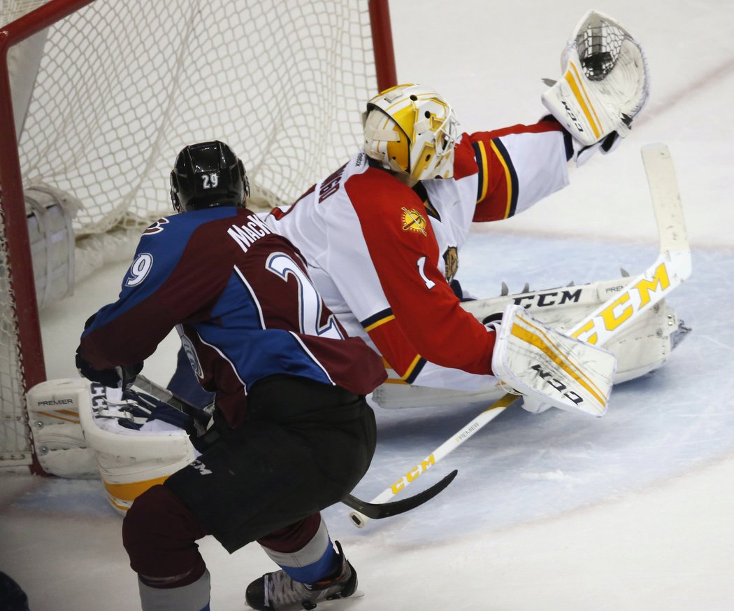 Tady se Roberto Luongo pořádně vytáhl