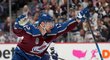 Ruský útočník Valerij Ničuškin získal s Coloradem Stanley Cup, ale pohár domů nepřiveze