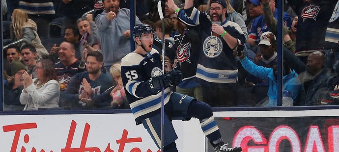 Český obránce David Jiříček zapsal proti NY Rangers svůj premiérový gól v NHL