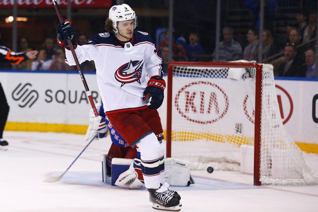 Blue Jackets sice ztratili vedení sedm sekund před koncem základní hrací doby, ale v rozstřelu jim zařídil klíčový bonusový bod Arťom Panarin.