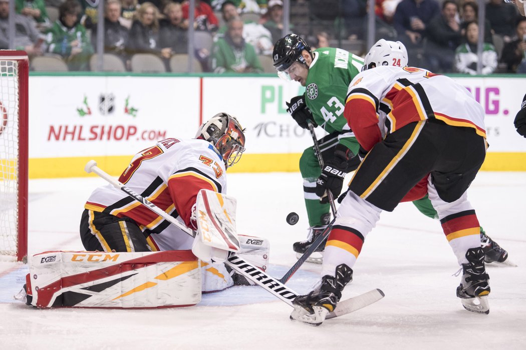 David Rittich odchytal za Calgary celý zápas, inkasoval dvě branky z 28 střel a úspěšnost zásahů měl 92,86 procenta.