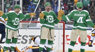 Winter Classic: Dallas - Nashville 4:2. Faksa asistoval u velkého obratu